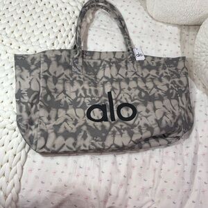 ALO Yoga Abstract Pattern Tote Bag